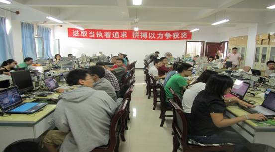我校召开2013年全国大学生电子设计竞赛动员会