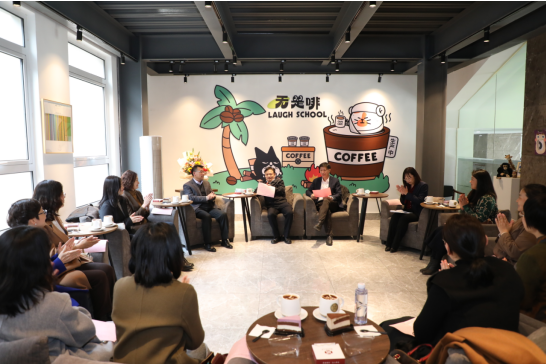 我校召开庆祝“三八”国际劳动妇女节中青年女专家座谈会