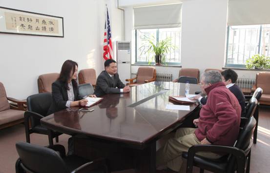 美国高等教育委员会认证专家现场考察国际商学院