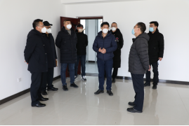 校领导检查指导学校健康驿站建设工作