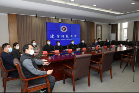 校领导“云听课”巡查指导期末线上教学运行