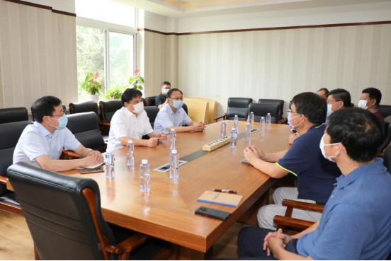 校领导暑期调研走访本科招生与就业处、出版社