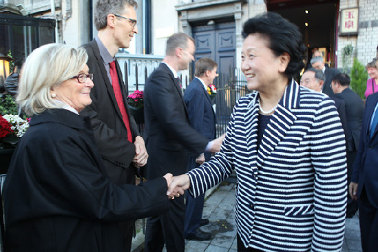 米兰国立大学孔子学院意方院长兰珊德教授获刘延东副总理接见并出席“欧洲汉学家座谈会”