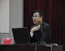 金州新区教育文化体育局副局长姚志强教授应邀来我校做报告