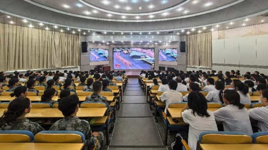 我校组织观看纪念中国人民抗日战争暨世界反法西斯战争胜利80周年大会