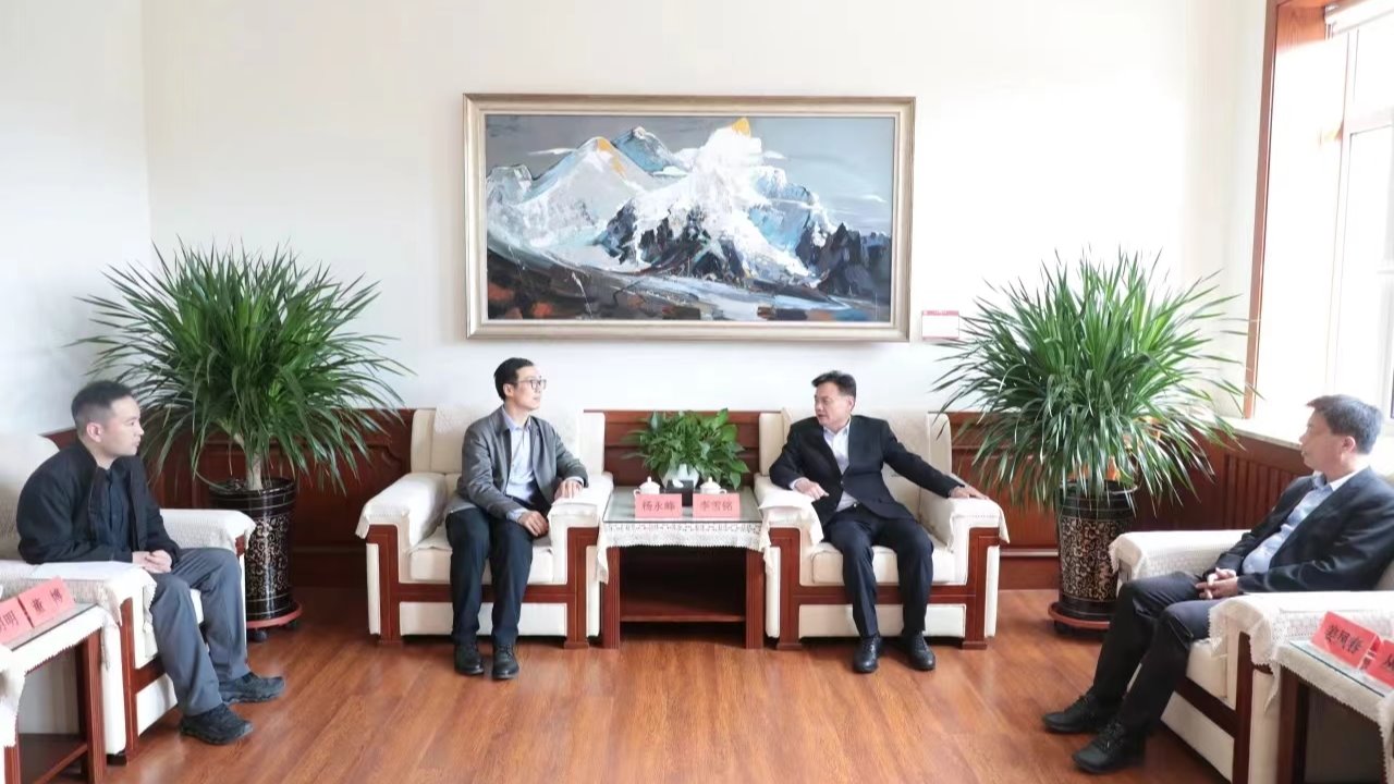 团省委副书记杨永峰一行到我校调研工作