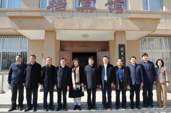 省委宣传部副部长、省新闻出版局局长付晨明一行到我校调研