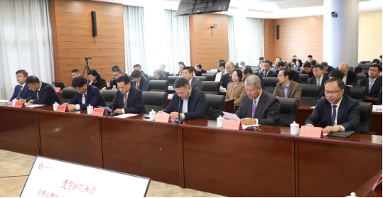 我校四个专业接受教育部师范类专业认证现场考查