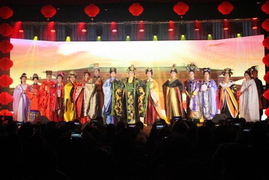 我校隆重举行教职工喜迎新年文艺汇演