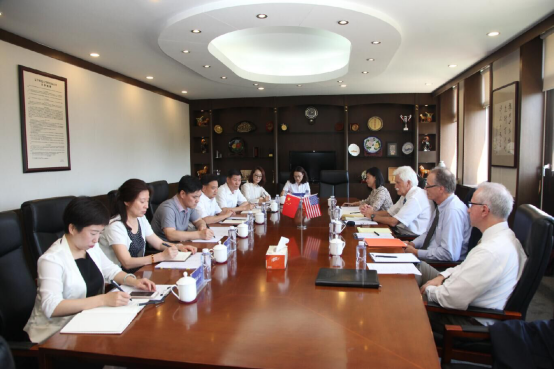 国际商学院联合管理委员会议成功召开