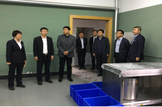 校领导深入附属学校食堂检查食品安全工作