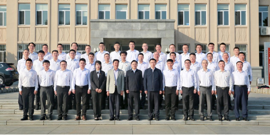 我校召开选派干部总结表彰会