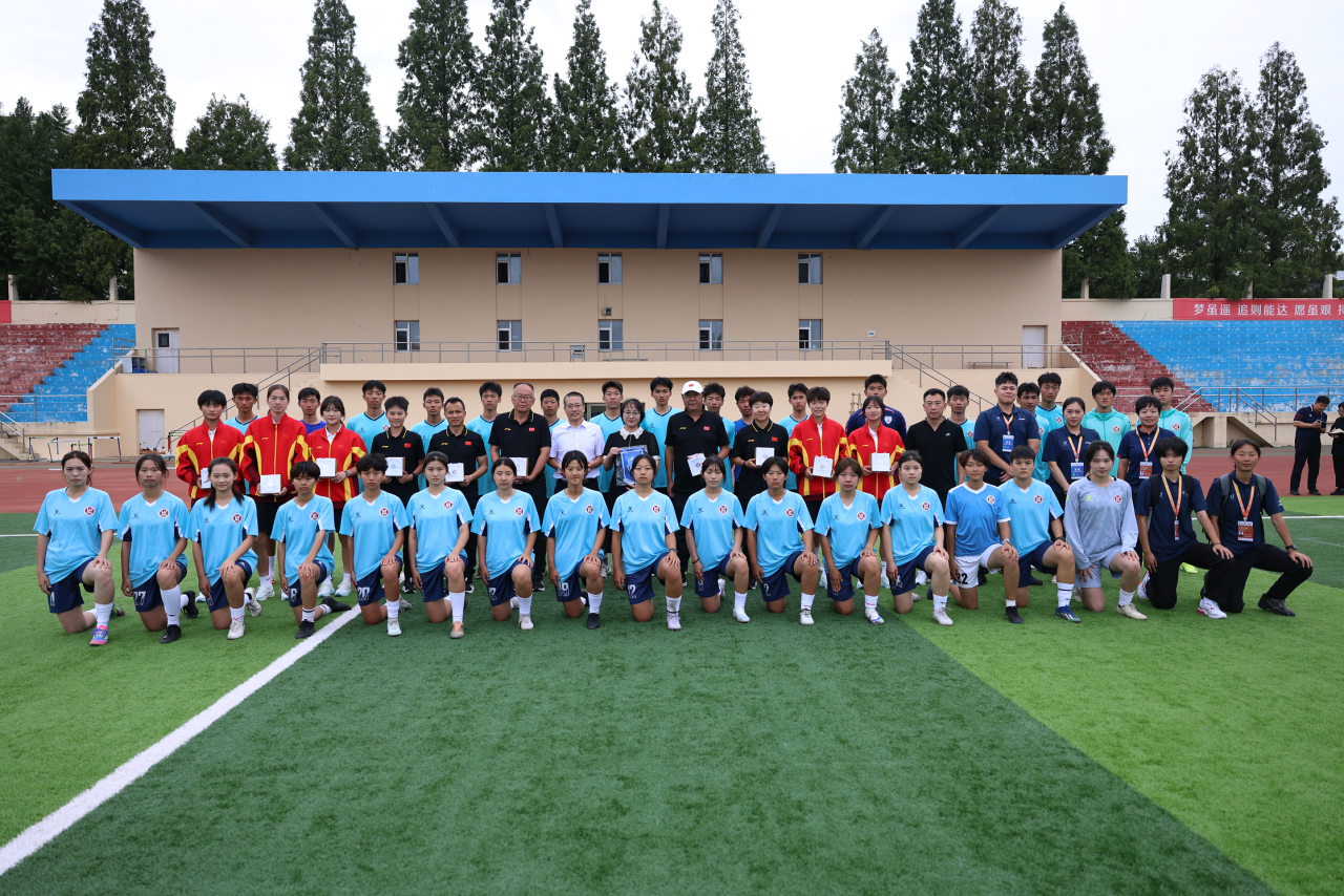国际大体联足球世界杯参赛球队北京师范大学、西班牙拉蒙鲁尔大学代表队来访我校