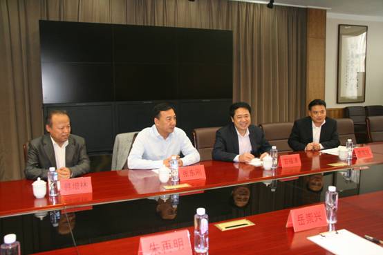 教育部社会科学司司长张东刚到我校调研