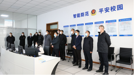 大连市副市长张振铎一行到我校调研指导