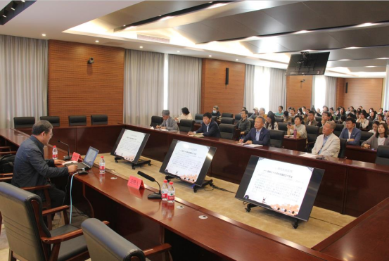 我校马克思主义学院邀请辛向阳研究员做学术报告