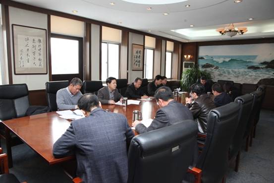 学校党委开展“三严三实”专题教育第三专题研讨活动