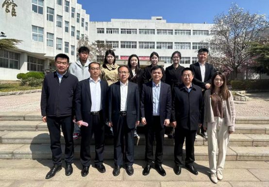 我校召开田家炳优秀师范生奖学金获奖学生代表座谈会