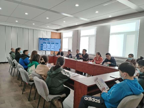 姜凤春校长会见新疆九师招聘一行