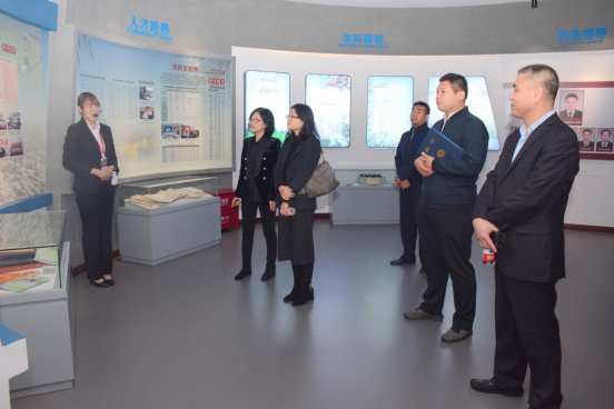 党委副书记李培山会见我校优秀校友于黎