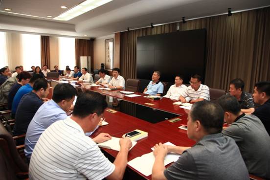 学校党委中心组召开会议传达学习贯彻落实全省警示教育大会精神