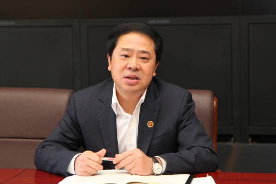 鼓士气  促振兴——党委中心组举办“大学文化建设”专题学习