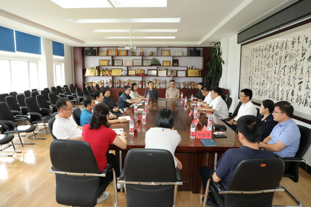 教师节前夕校领导到学院慰问教师并调研指导工作