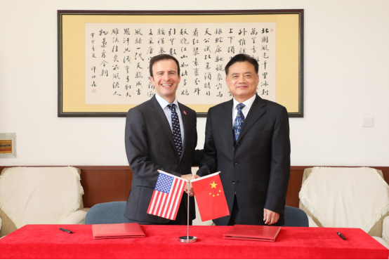 李雪铭校长会见美国圣约翰大学代表团