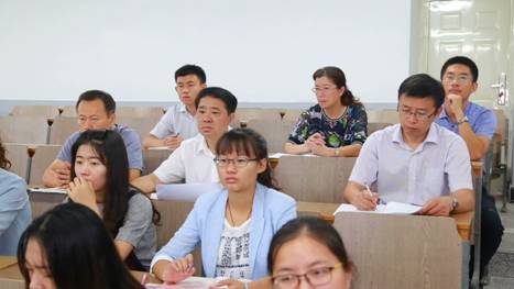 开学第一天校领导深入本科教学一线听课