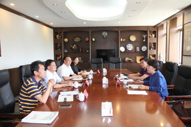 朝阳市教育局来我校考察洽谈教育合作项目