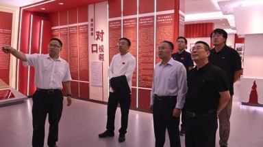 学校赴新疆走访慰问西部计划志愿者并开展家访工作